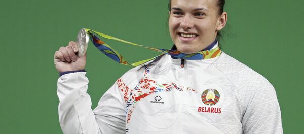 Обладательница серебра ОИ-2016 тяжелоатлетка Дарья Наумова Обладательница серебра ОИ-2016 тяжелоатлетка Дарья Наумова - Sputnik Беларусь