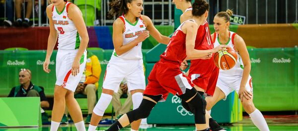 Женская сборная Беларуси по баскетболу в матче против команды Турции на Играх-2016 Женская сборная Беларуси по баскетболу в матче против команды Турции на Играх-2016 - Sputnik Беларусь