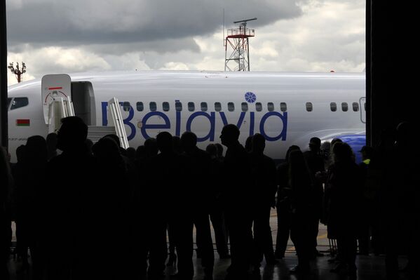 Авиакомпания Белавиа представила первый Boeing - Sputnik Беларусь