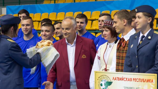 Александр Лещинский на турнире по мини-футболу в Бресте - Sputnik Беларусь
