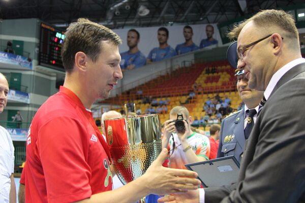 Награждение победителей турнира по мини-футболу в Бресте Награждение победителей турнира по мини-футболу в Бресте - Sputnik Беларусь