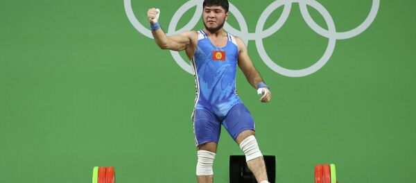 Штангист из Кыргызстана Иззат Артыков - Sputnik Беларусь