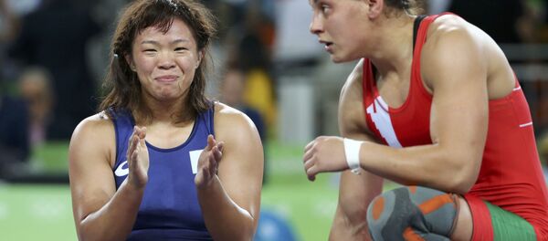 Белорусская борчиха Мария Мамошук (справа) - Sputnik Беларусь