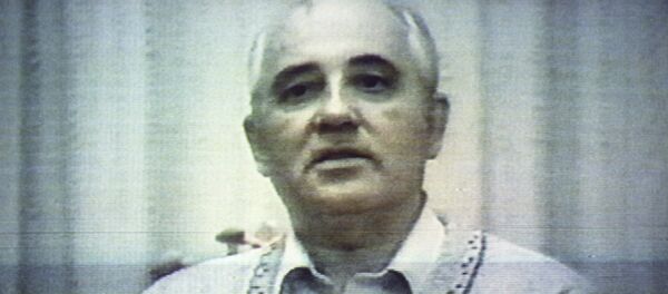 Кадр из видеообращения президента СССР М.С.Горбачева к народу. Августовский путч 1991 года Кадр из видеообращения президента СССР М.С.Горбачева к народу. Августовский путч 1991 года - Sputnik Беларусь