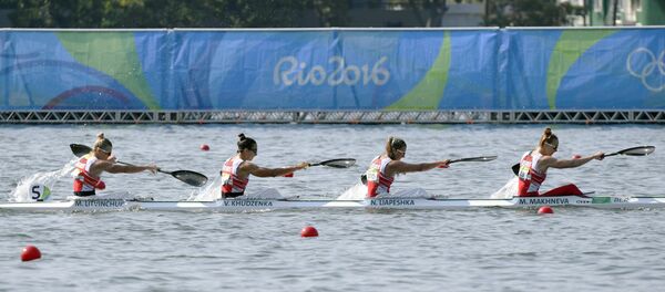 Белорусские байдарочницы в квалификационном заезде на ОИ-2016 - Sputnik Беларусь