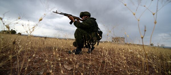 Миротворец на совместных учениях миротворческих сил Организации договора о коллективной безопасности (ОДКБ) Нерушимое братство - 2015 - Sputnik Беларусь