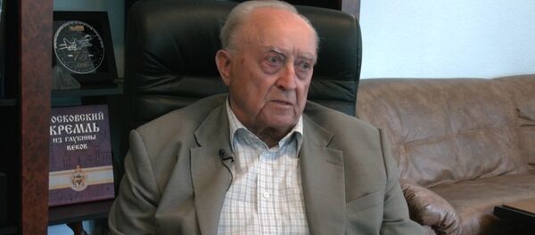 Вячеслав Кебич во время интервью Sputnik - Sputnik Беларусь