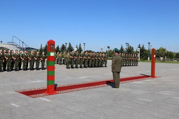 На площади Государственного флага в день церемонии появилась условная граница - Sputnik Беларусь