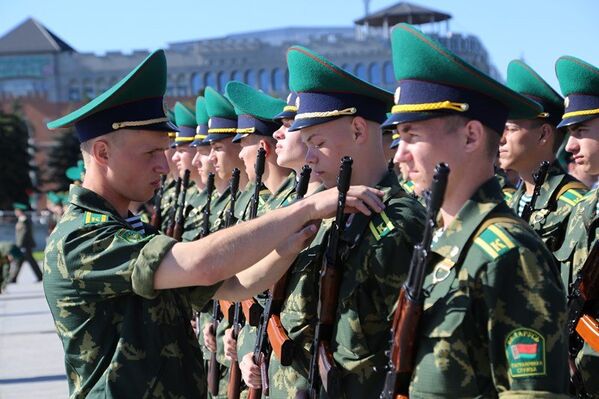 Принятие Военной присяги и посвящение в пограничники - Sputnik Беларусь