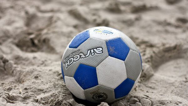 Мяч на пляже - Sputnik Беларусь