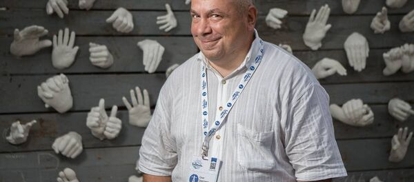 Болельщик с 40-летним стажем Олег Дмитриев - Sputnik Беларусь