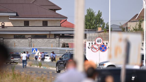 Правоохранительные органы работают на месте взрыва в посольстве Китая в Бишкеке - Sputnik Беларусь