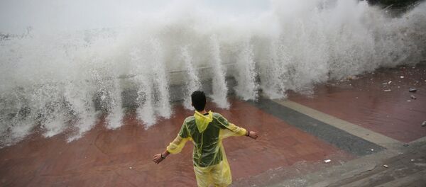 Морское побережье во время тайфуна, архивное фото - Sputnik Беларусь