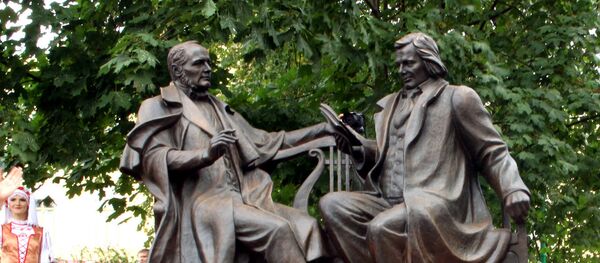 Помнік Дуніну-Марцінкевічу і Станіславу Манюшке ў Мінску - Sputnik Беларусь