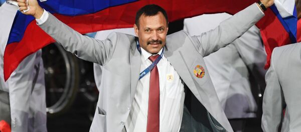 Российский флаг на открытии ХV летних Паралимпийских игр 2016 в Рио-де-Жанейро - Sputnik Беларусь