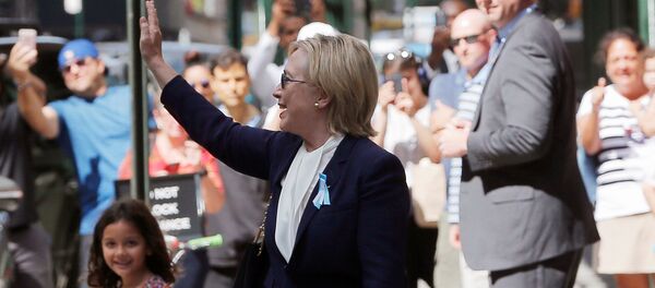Хилари Клинтон вышла к журналистам Хилари Клинтон вышла к журналистам - Sputnik Беларусь