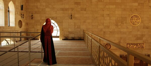 Мусульманка в Минской соборной мечети - Sputnik Беларусь