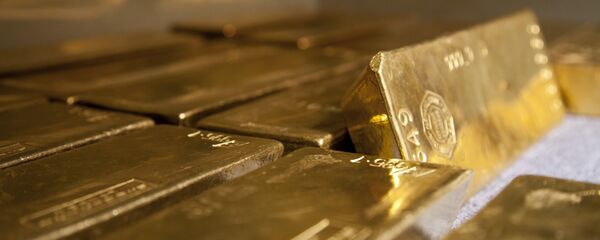 Золотые слитки в хранилище банка - Sputnik Беларусь