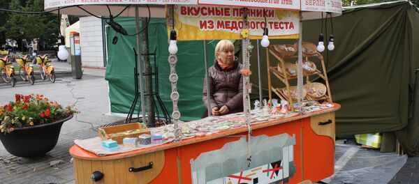 Витебский трамвай желаний на вильнюсской ярмарке Витебский трамвай желаний на вильнюсской ярмарке - Sputnik Беларусь