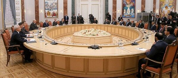 Встреча президента Беларуси с представителями деловых кругов Омана Встреча президента Беларуси с представителями деловых кругов Омана - Sputnik Беларусь