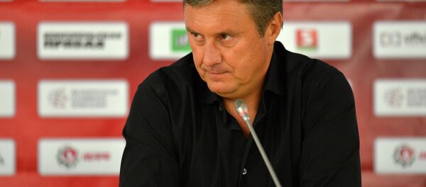 Главный тренер футбольной сборной Беларуси Александр Хацкевич - Sputnik Беларусь