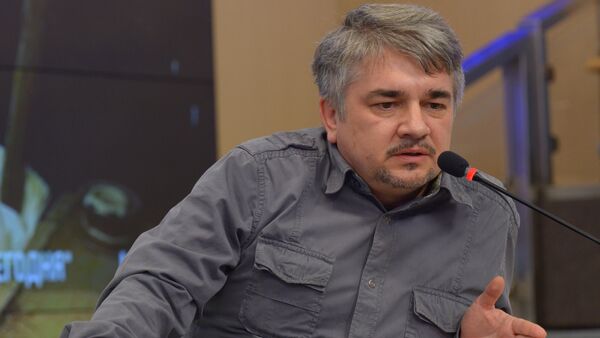 Президент Центра системного анализа и прогнозирования  Ростислав Ищенко - Sputnik Беларусь