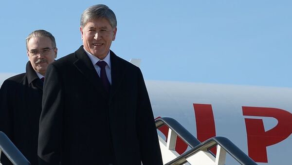 Президент Кыргызстана Алмазбек Атамбаев, архивное фото - Sputnik Беларусь