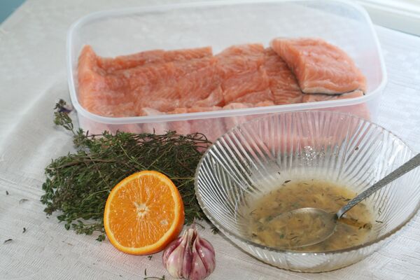 Стейк из семги с розмарином Стейк из семги с розмарином - Sputnik Беларусь