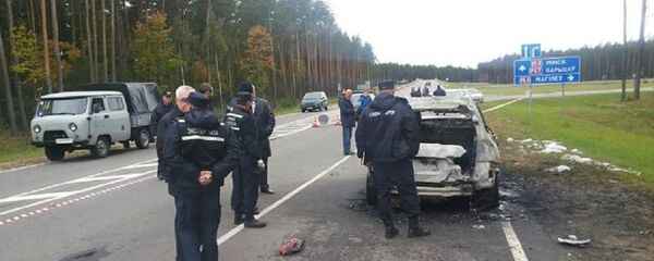 Следователи работают на месте убийства Метельского Следователи работают на месте убийства Метельского - Sputnik Беларусь