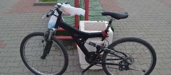 Велосипед попавшей в аварию девочки - Sputnik Беларусь