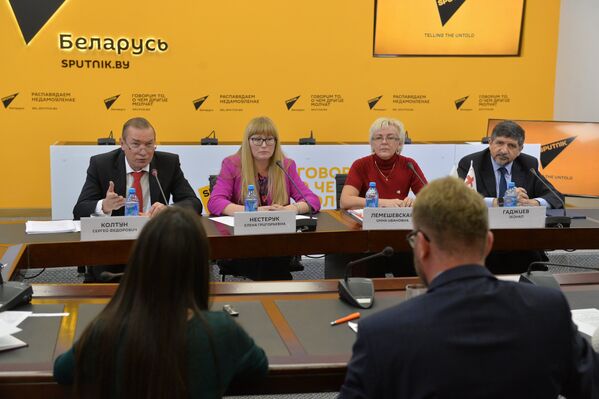 Пресс-конференция на тему борьбы с торговлей людьми и трудовым рабством - Sputnik Беларусь