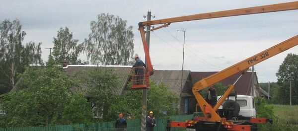 Восстановительные работы на ЛЭП, архивное фото - Sputnik Беларусь