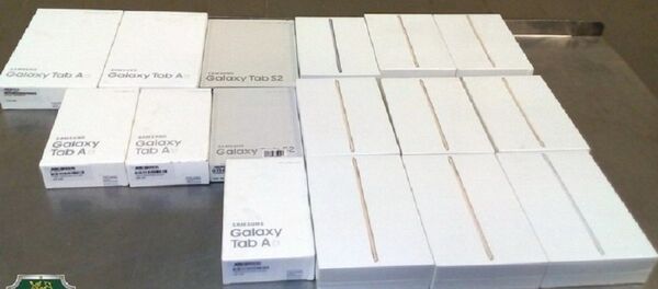 Изъятые таможней планшеты - Sputnik Беларусь