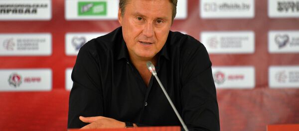 Главный тренер сборной Беларуси Александр Хацкевич - Sputnik Беларусь