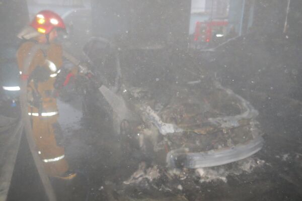 Пожар на СТО в Минске. Пожар на СТО в Минске. - Sputnik Беларусь