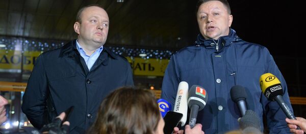 Глава ГУВД столицы Александр Барсуков и замглавы Следственного комитета Алексей Волков Глава ГУВД столицы Александр Барсуков и замглавы Следственного комитета Алексей Волков - Sputnik Беларусь