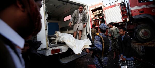 Жертвы авиаудара по траурной церемонии в Йемене Жертвы авиаудара по траурной церемонии в Йемене - Sputnik Беларусь
