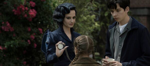 Кадр из фильма Дом странных детей мисс Перегрин - Sputnik Беларусь