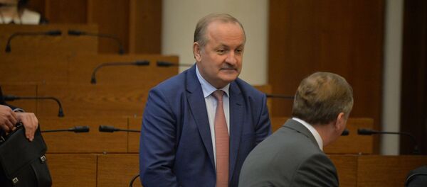 Старшыня праўлення Нацбанка Беларусі Павел Калаур ў Авальнай зале беларускага парламента Старшыня праўлення Нацбанка Беларусі Павел Калаур ў Авальнай зале беларускага парламента - Sputnik Беларусь