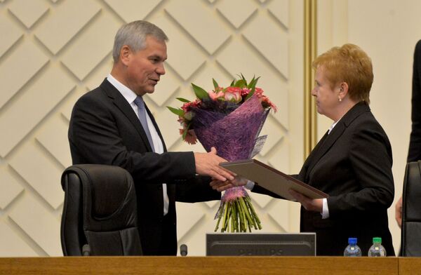 Спикер Палаты представителей Владимир Андрейченко и глава ЦИК Лидия Ермошина Спикер Палаты представителей Владимир Андрейченко и глава ЦИК Лидия Ермошина - Sputnik Беларусь