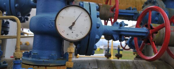 Манометр і вентыль на аб'екце газакампрэсарнай станцыі Манометр і вентыль на аб'екце газакампрэсарнай станцыі - Sputnik Беларусь