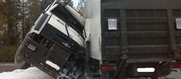 ДТП с участием двух грузовиков - Sputnik Беларусь