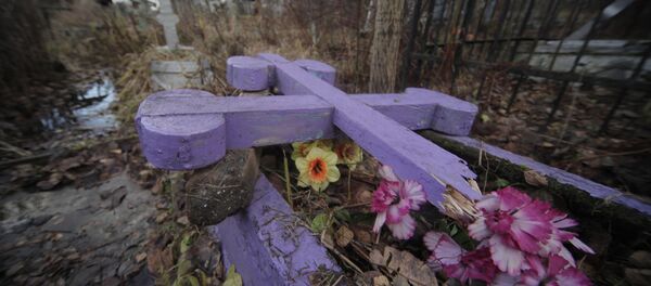 Кресты, поврежденные неизвестными вандалами, архивное фото Кресты, поврежденные неизвестными вандалами, архивное фото - Sputnik Беларусь