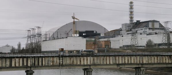 Сооружение арки, которая накроет четвертый энергоблок ЧАЭС - Sputnik Беларусь