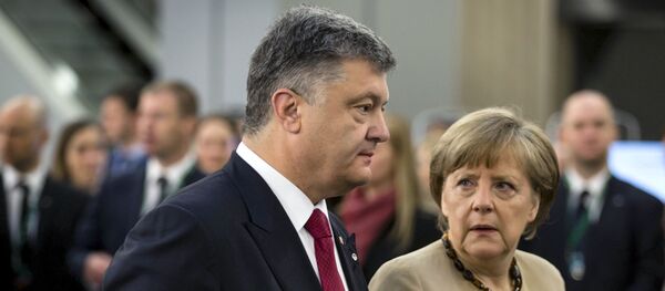Президент Украины Петр Порошенко и канцлер Федеративной Республики Германия Ангела Меркель - Sputnik Беларусь