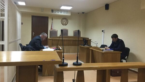 Прокурор и адвокат накануне прений по делу Птичкина - Sputnik Беларусь