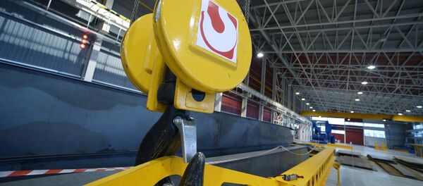 Кран в цехе - Sputnik Беларусь