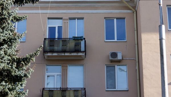 Кондиционер на фасаде здания в центре Бреста - Sputnik Беларусь