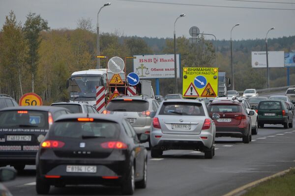 Движение на МКАД затруднено из-за ремонтных работ - Sputnik Беларусь