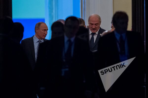 Владимир Путин и Александр Лукашенко на заседании Совета коллективной безопасности ОДКБ стартовала в Ереване - Sputnik Беларусь
